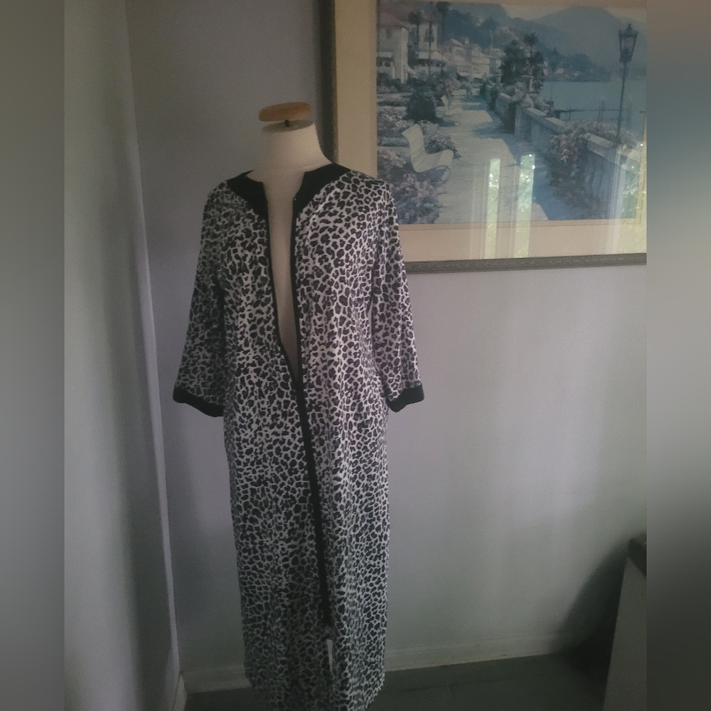 Ekouaer Leopard Print Long Robe Size S - Picture 2 of 11